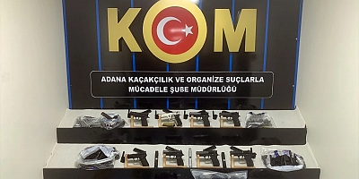 Adana'da 7 ruhsatsız tabanca ve 547 silah parçası ele geçirildi