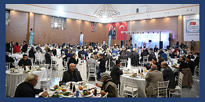 Başkan Uludağ’dan Gazeteciler Onuruna Yemek
