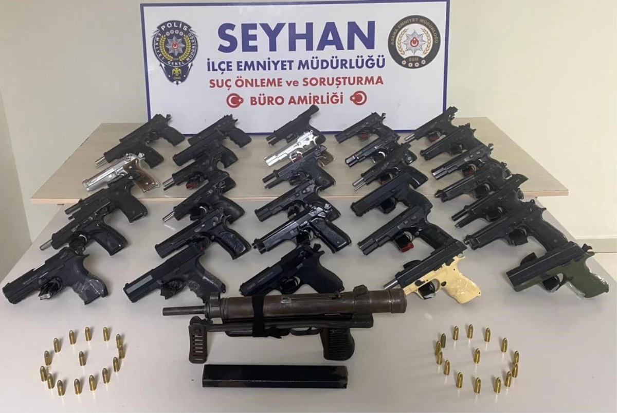 Adana'da 52 ruhsatsız silah ele geçirildi, 32 zanlı yakalandı