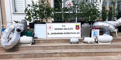 Adana'da apartmanlarda uyuşturucu imalatı yapan 3 şüpheli yakalandı